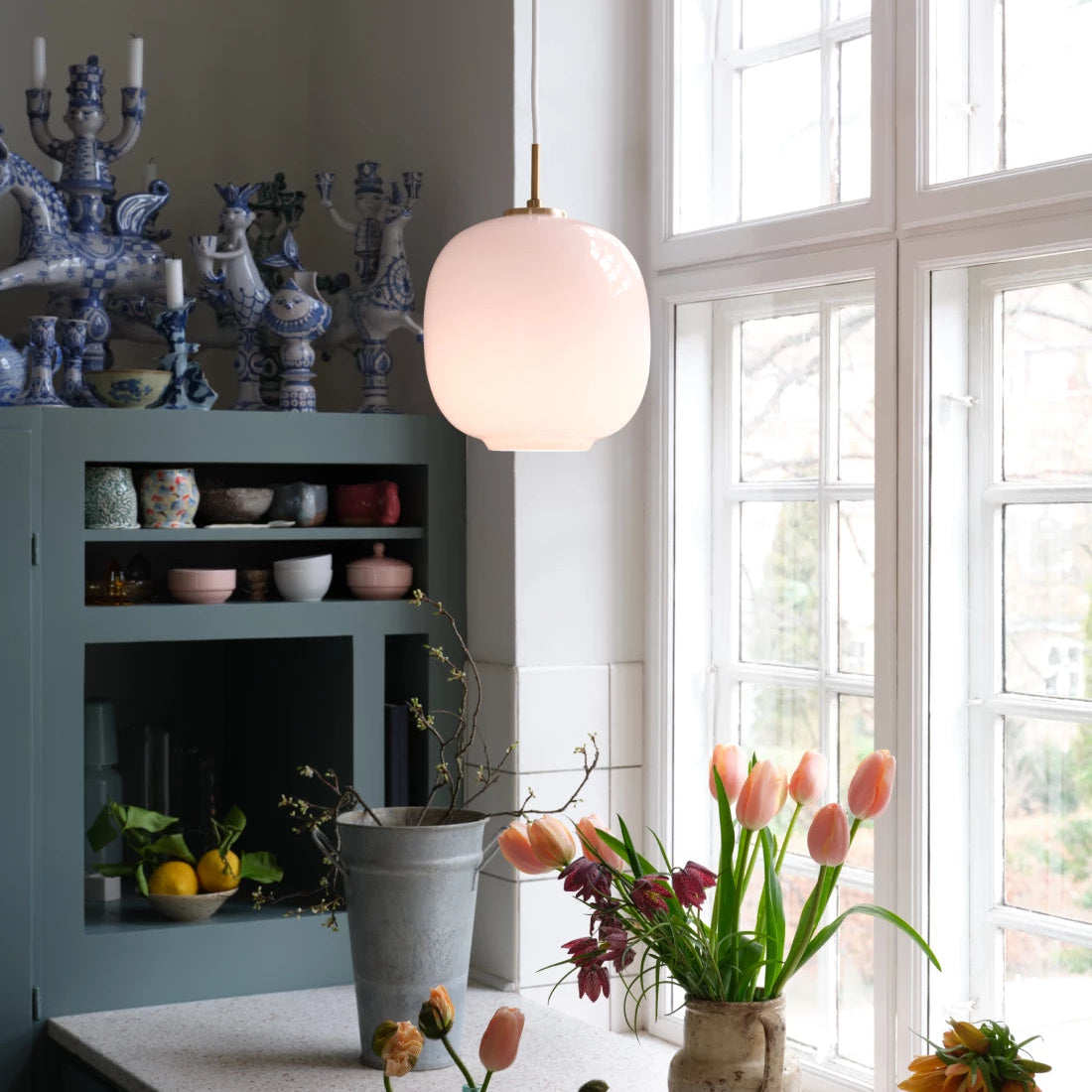 VL45 Radiohus Pale Rose Pendant
