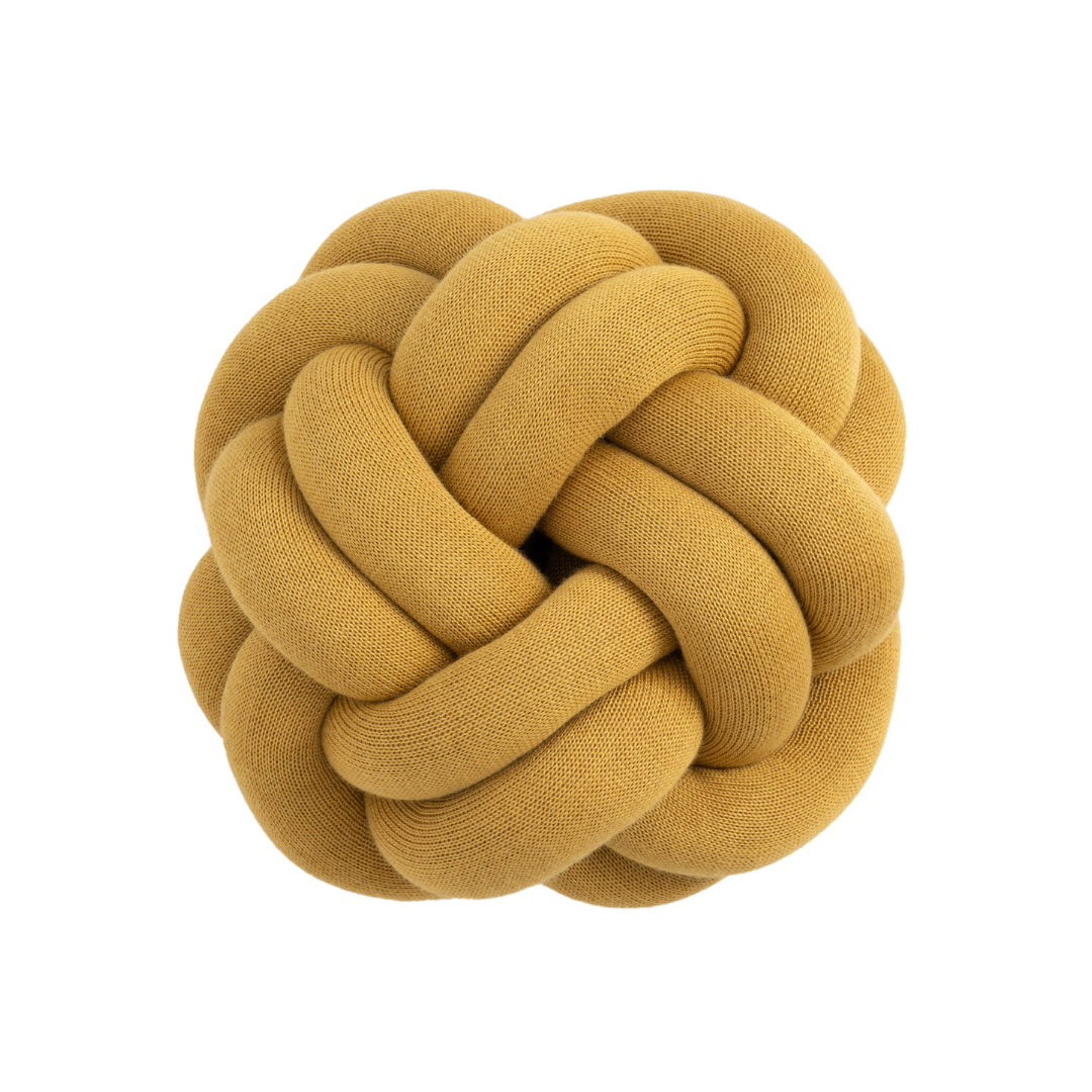 Knot Cushion