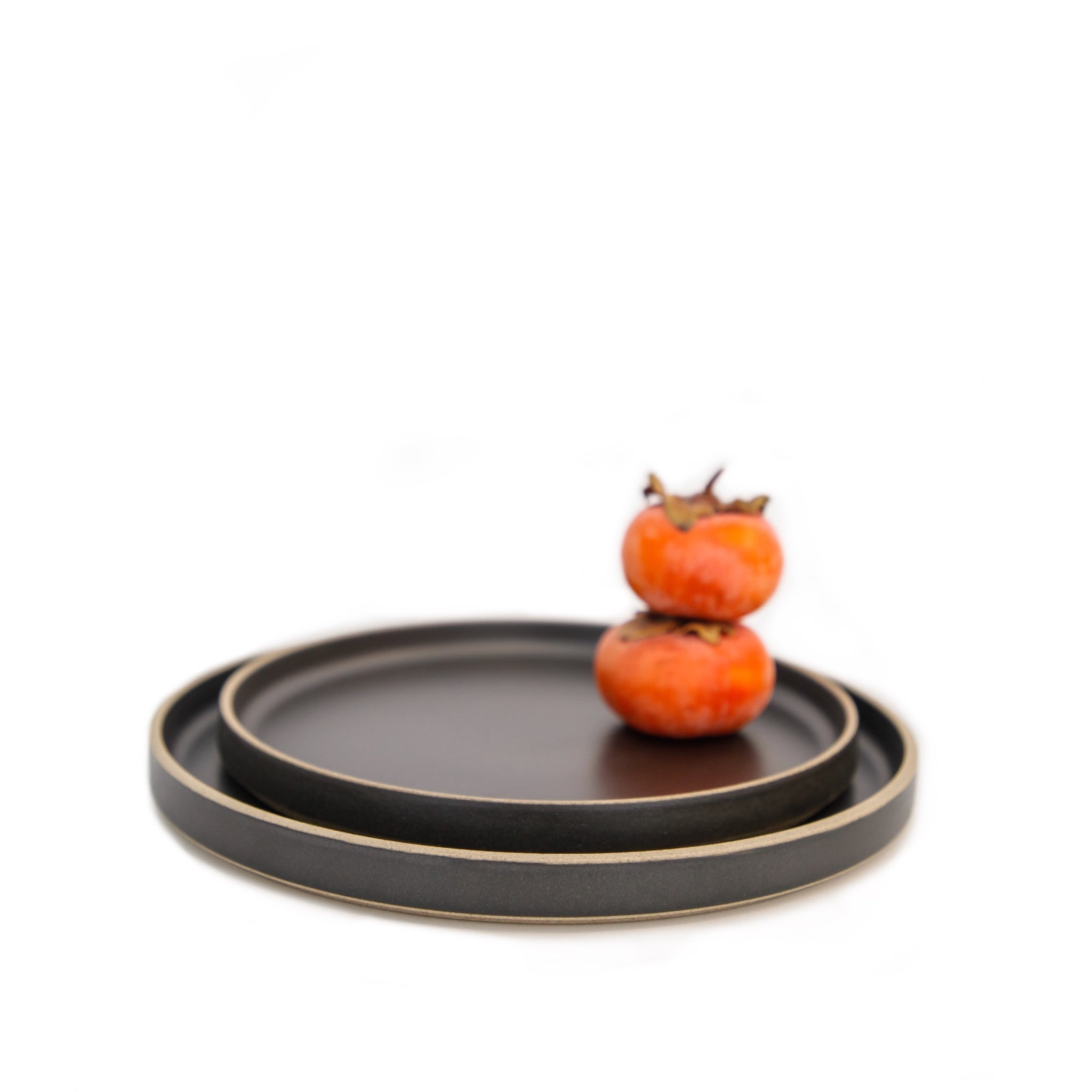 Hasami PorcelainPlate Black - Batten Home