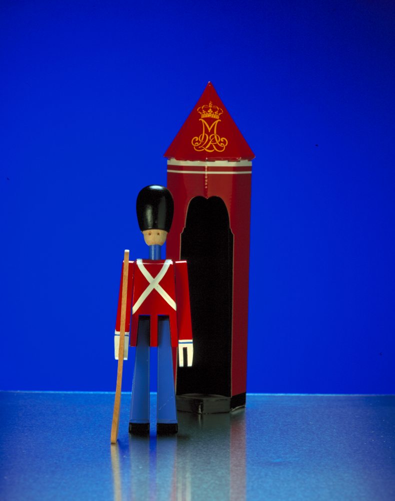 Kay Bojesen Guardsman (1940)