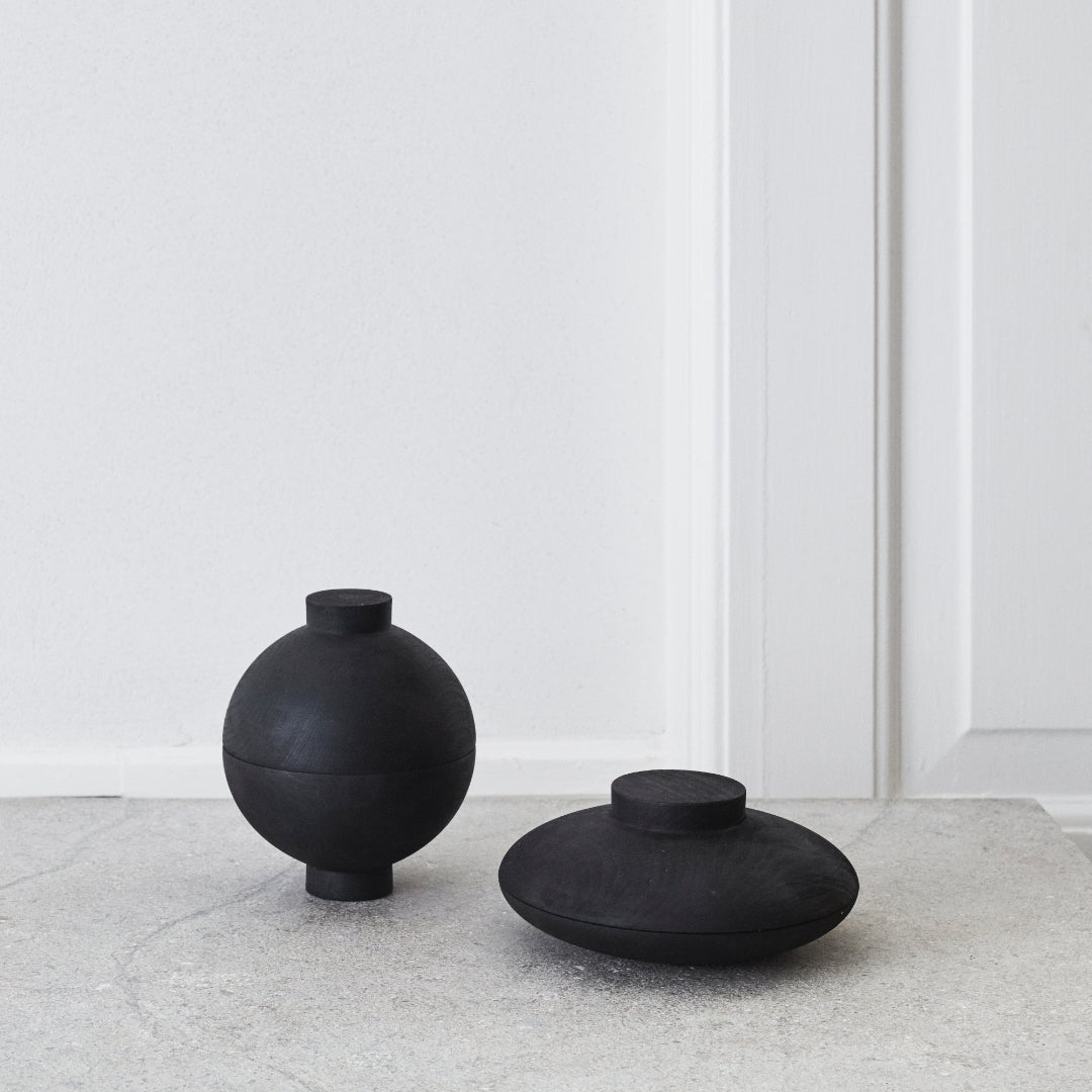 Kristina DamWooden Galaxy Black - Batten Home