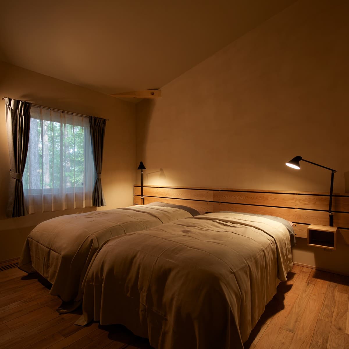 Louis PoulsenNJP Wall Lamp Long - Batten Home