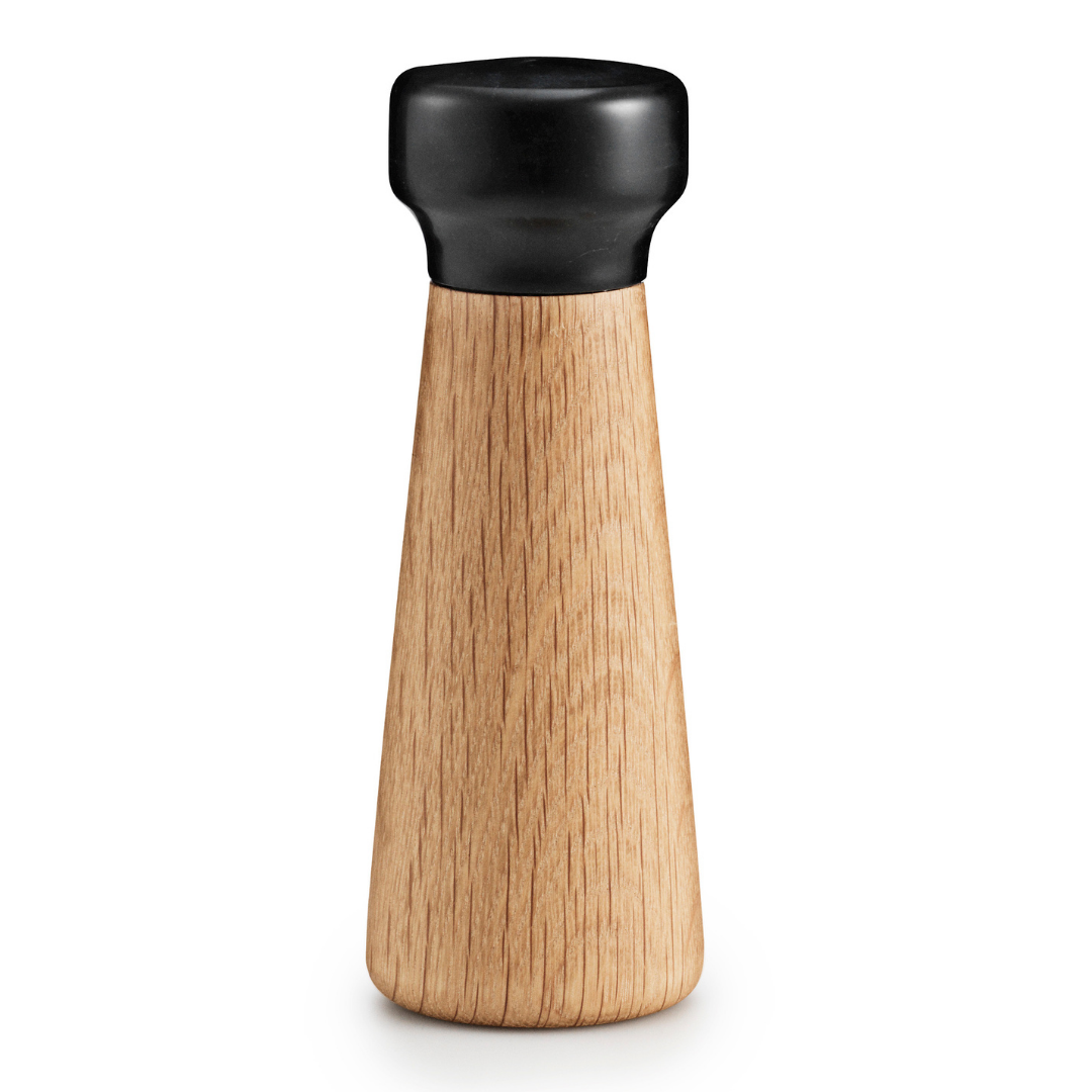 The Craft Pepper Mill is just one piece of the beautiful collaboration between Normann Copenhagen and Danish designer Simon Legald. The Craft Collection offers a variety of kitchen essentials, made of quality materials that are suitable for everyday use.