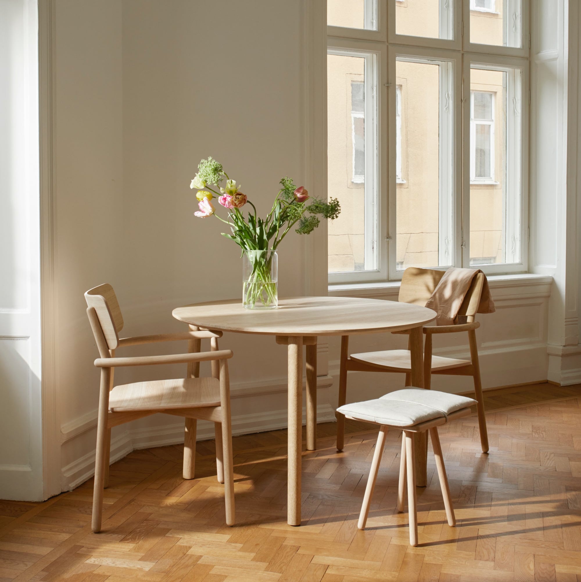 Hven 110 Round Table - Batten Home