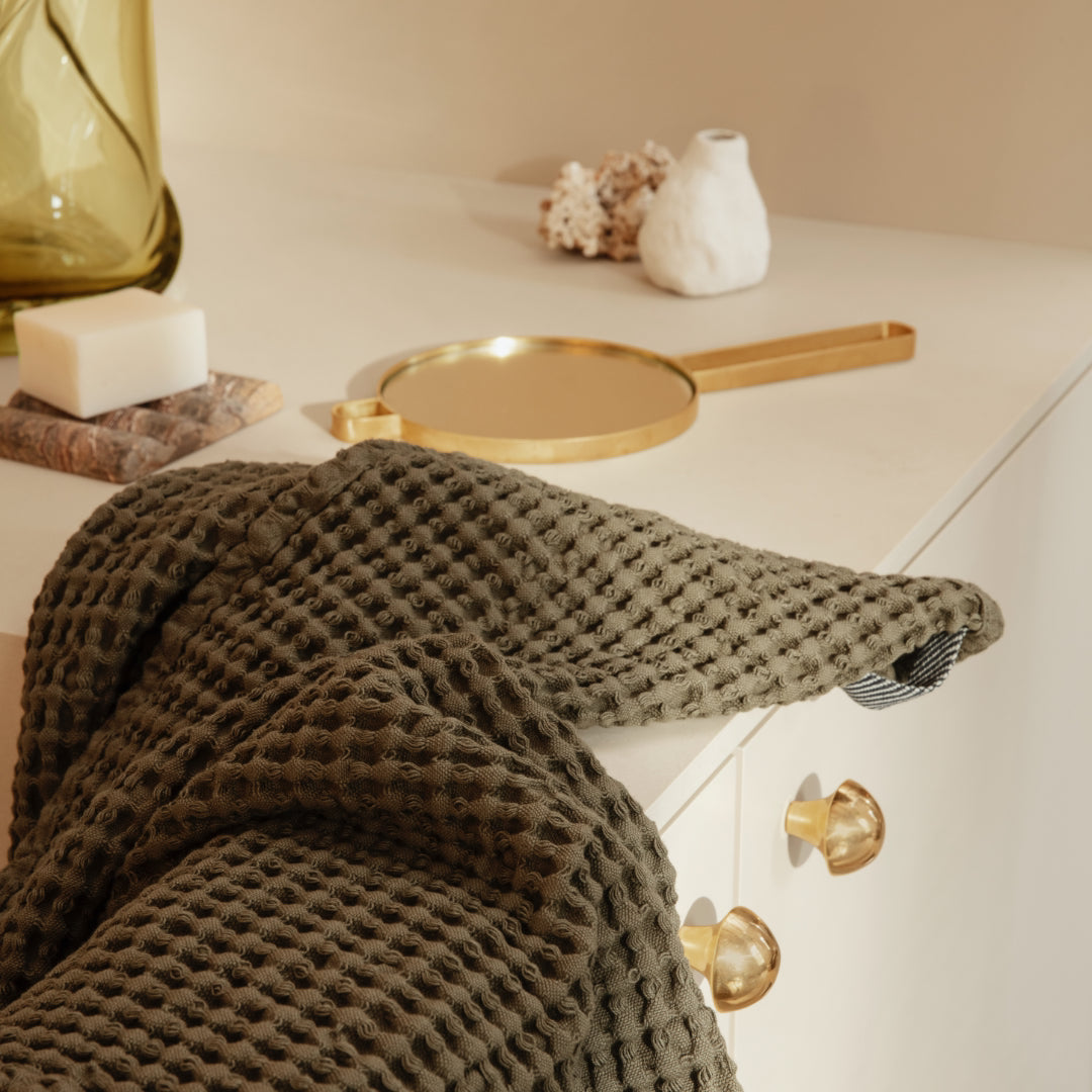 Poise Hand Mirror - Batten Home