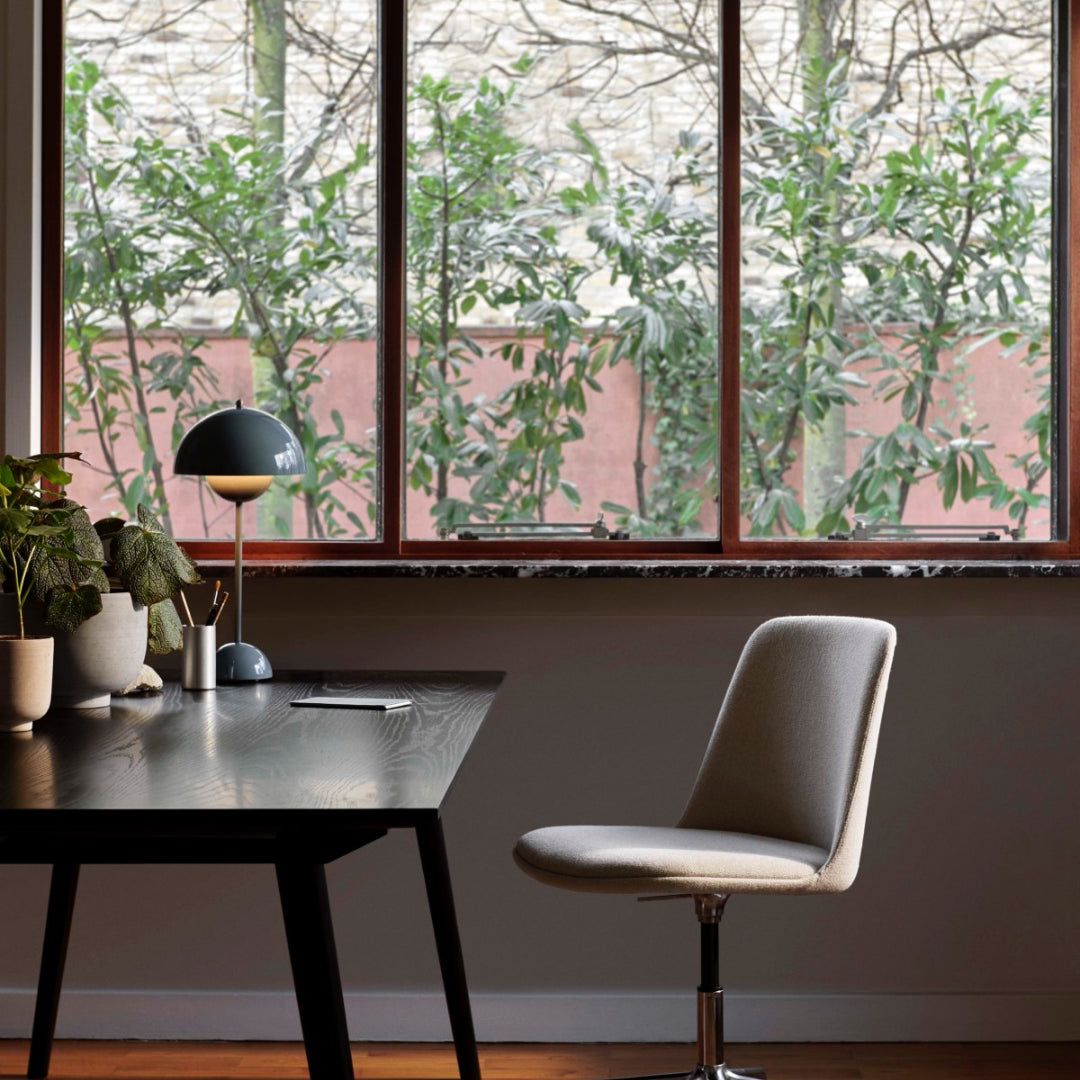 Flowerpot VP3 Table Lamp