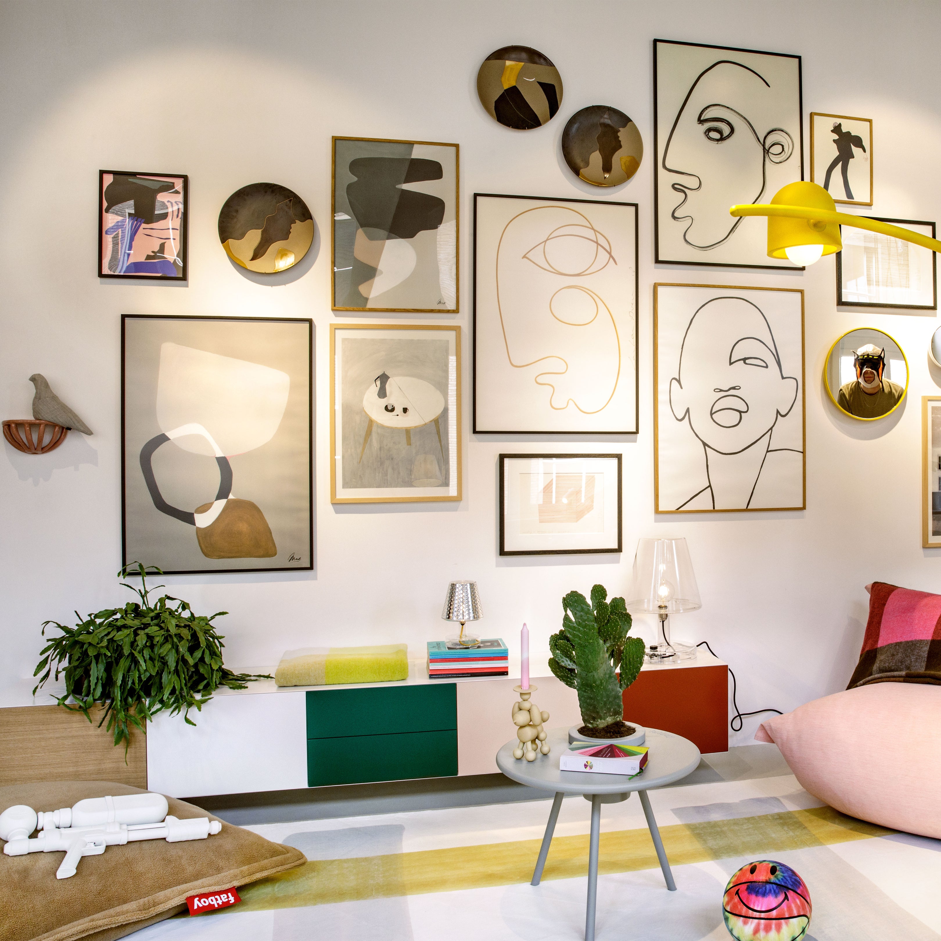 Bakkes Planter Table