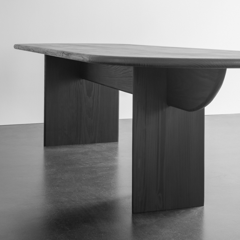 PILLABOUT Dining Table 03