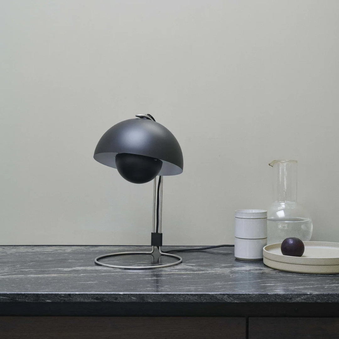 Flowerpot VP4 Table Lamp