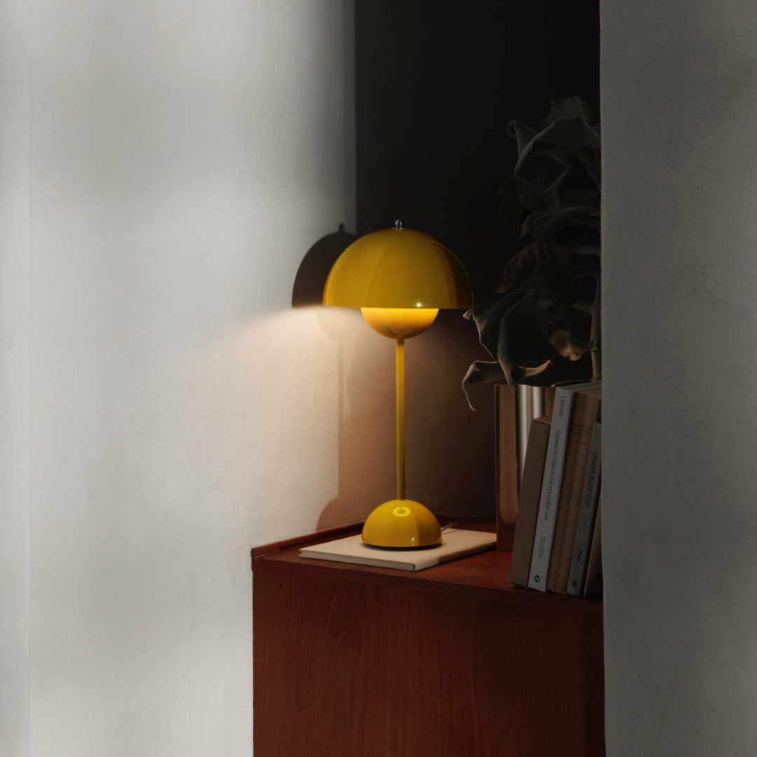 Flowerpot VP3 Table Lamp