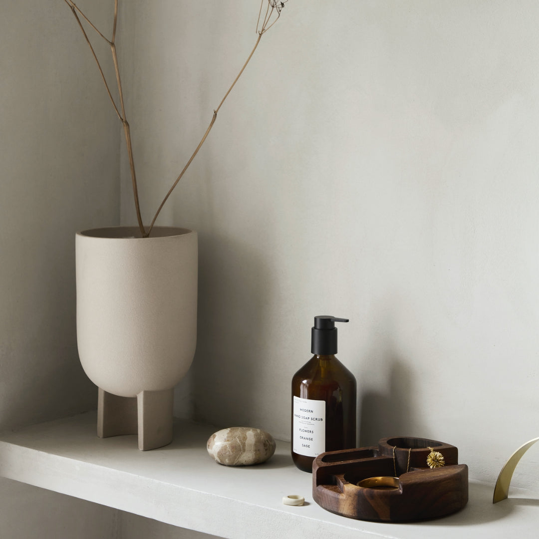 Serene Flowerpot Medium Sand - Batten Home