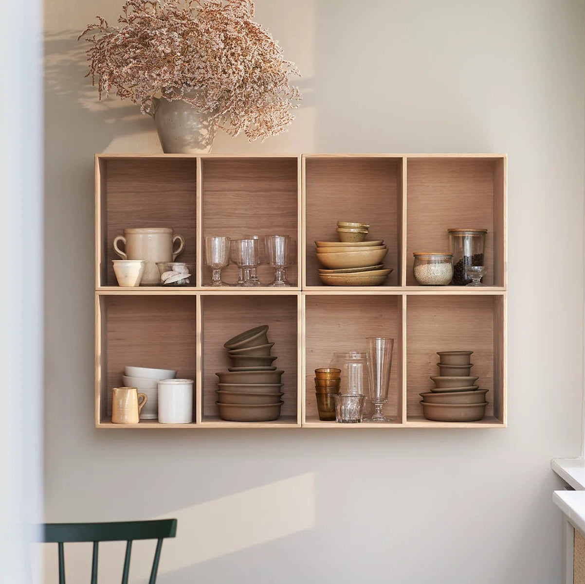 B98 Bookcase - 14.2 x 21.3 x 11