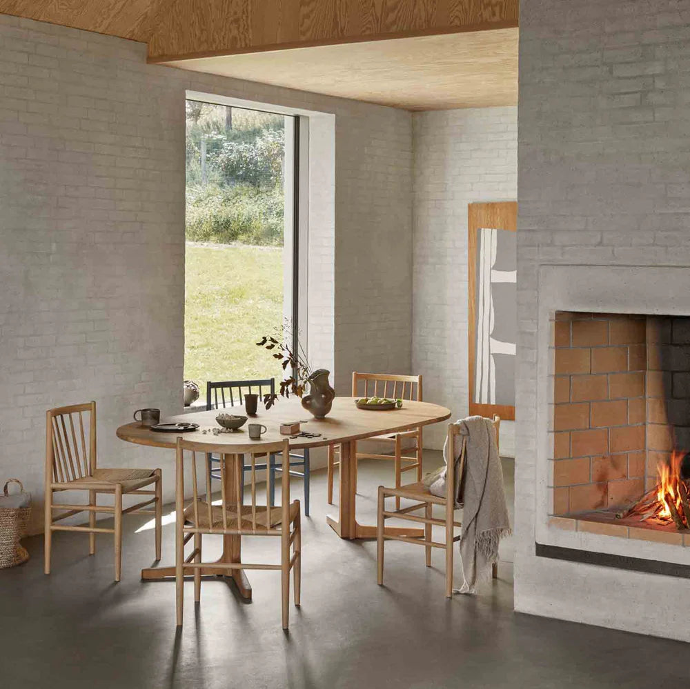 C69E Ry Dining Table