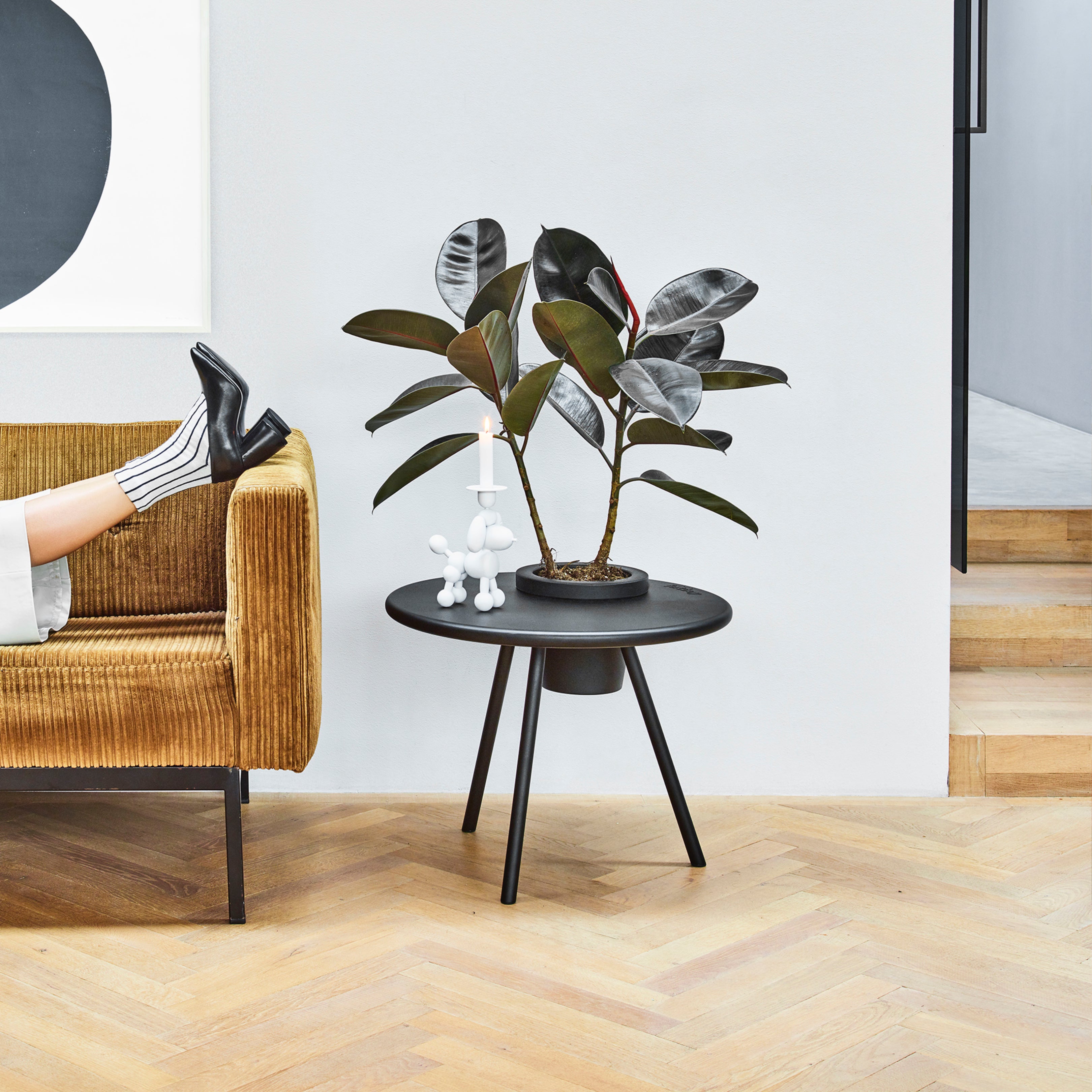 Bakkes Planter Table