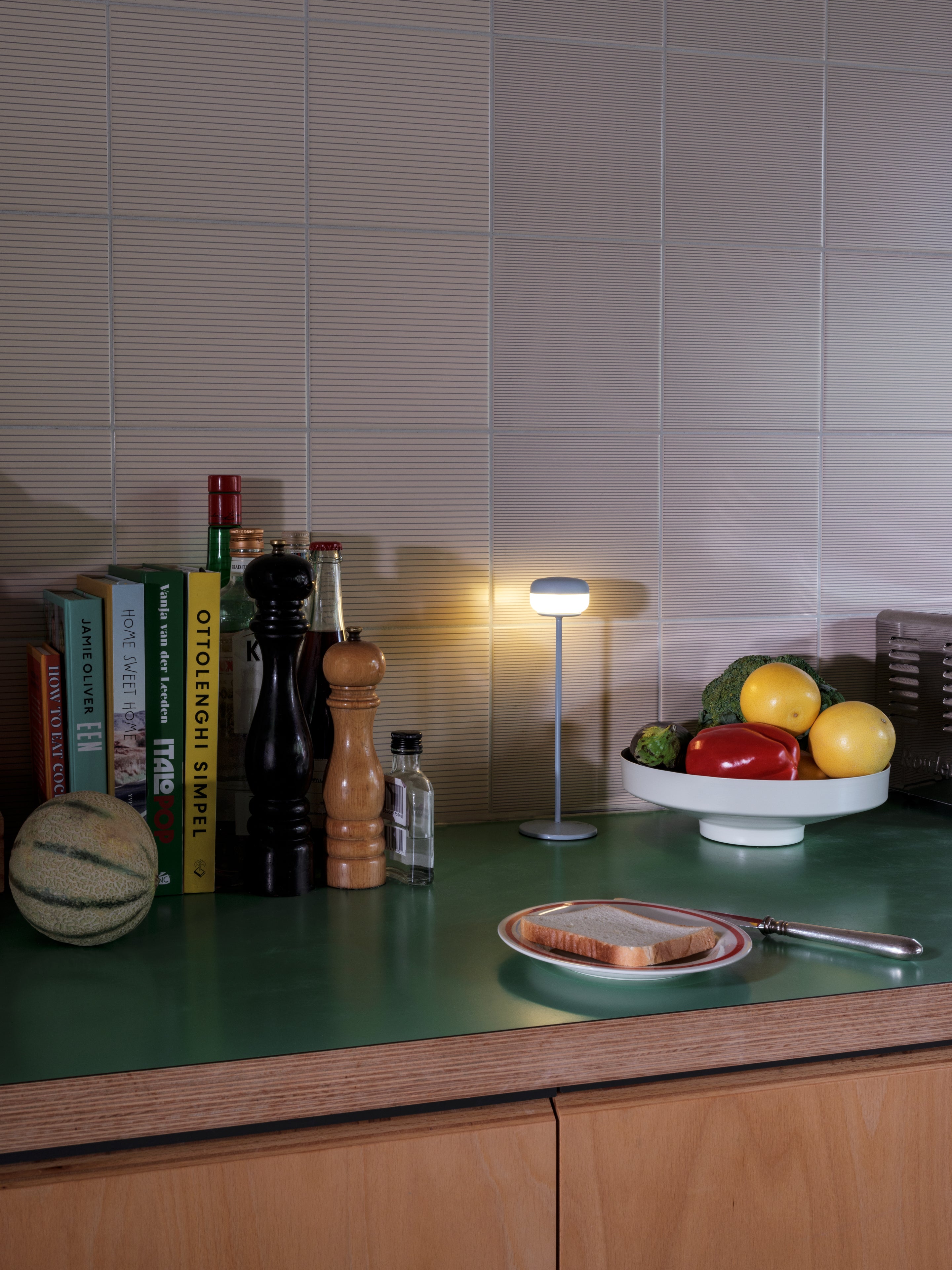 Cheerio Wireless Table Lamp