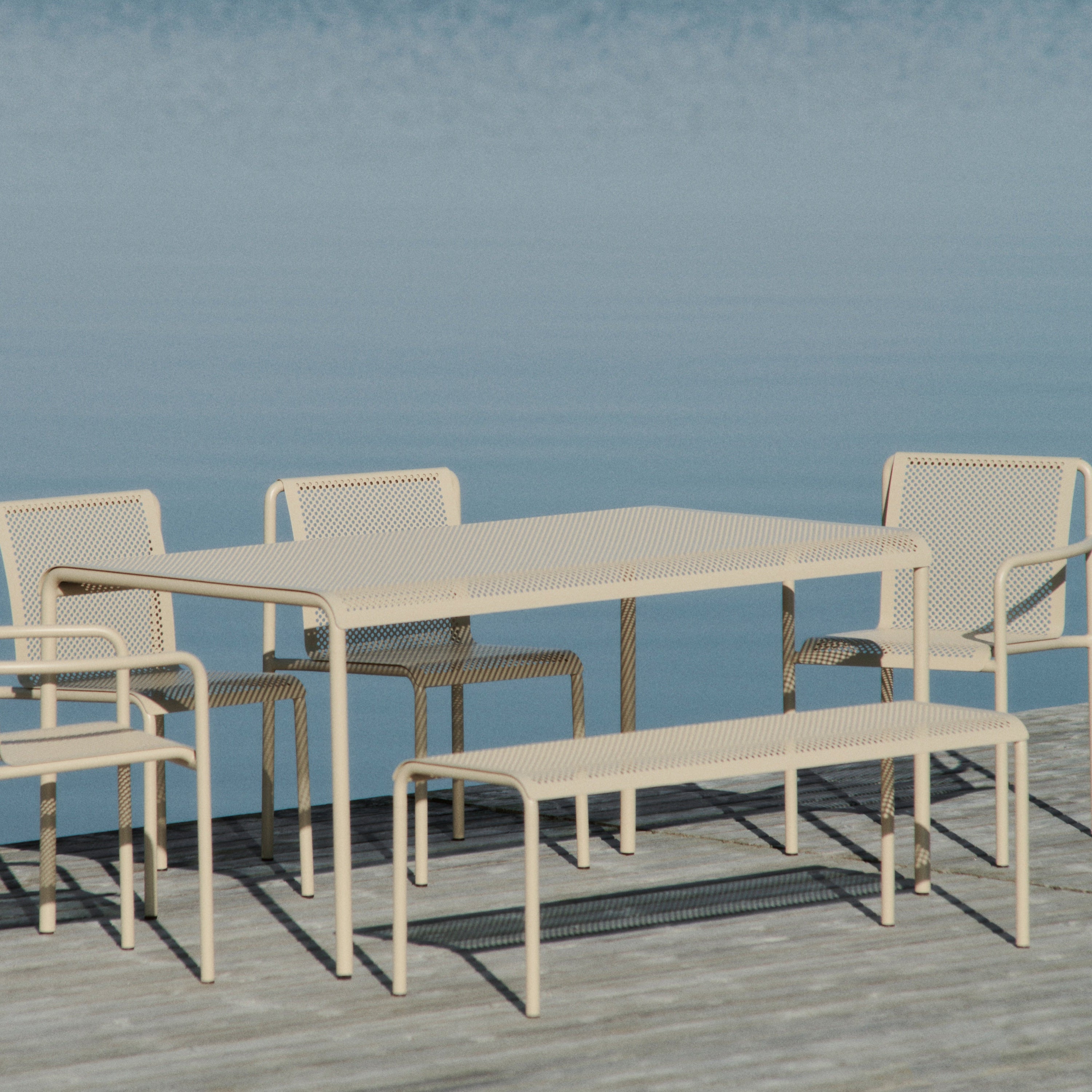 Dapple Dining Table - 160x90