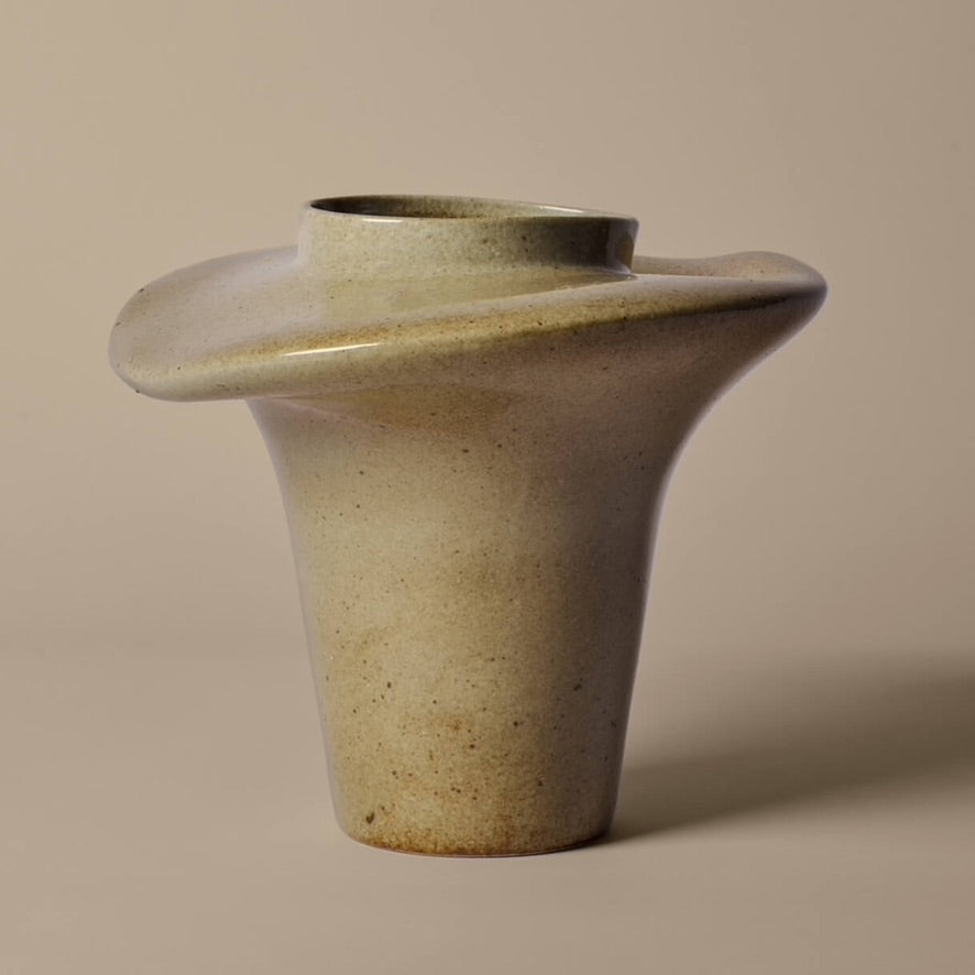Evio Vase