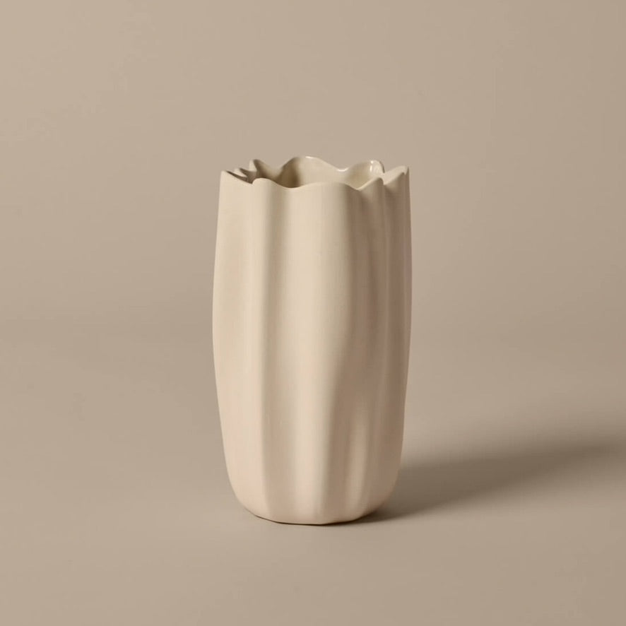Nium Vase