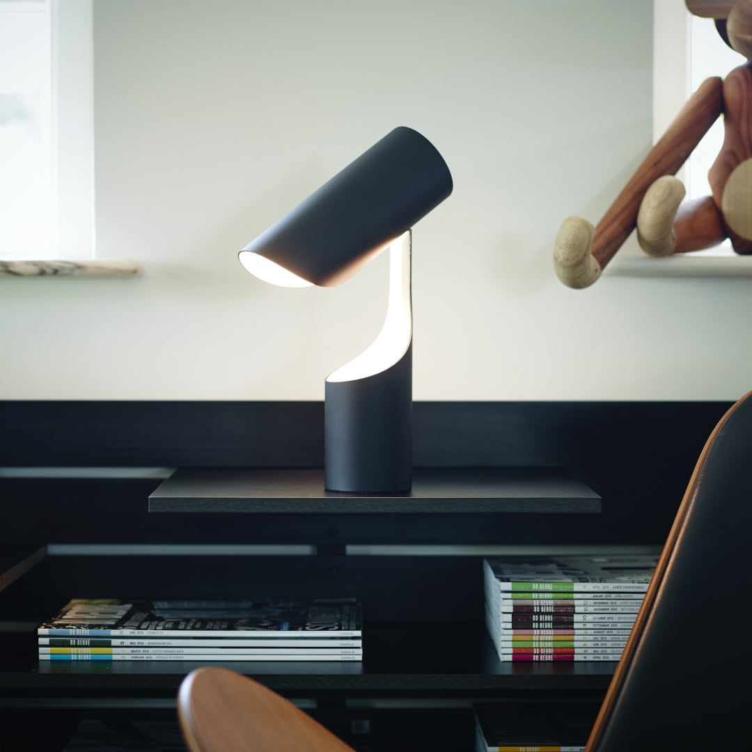 Mutatio Table Lamp