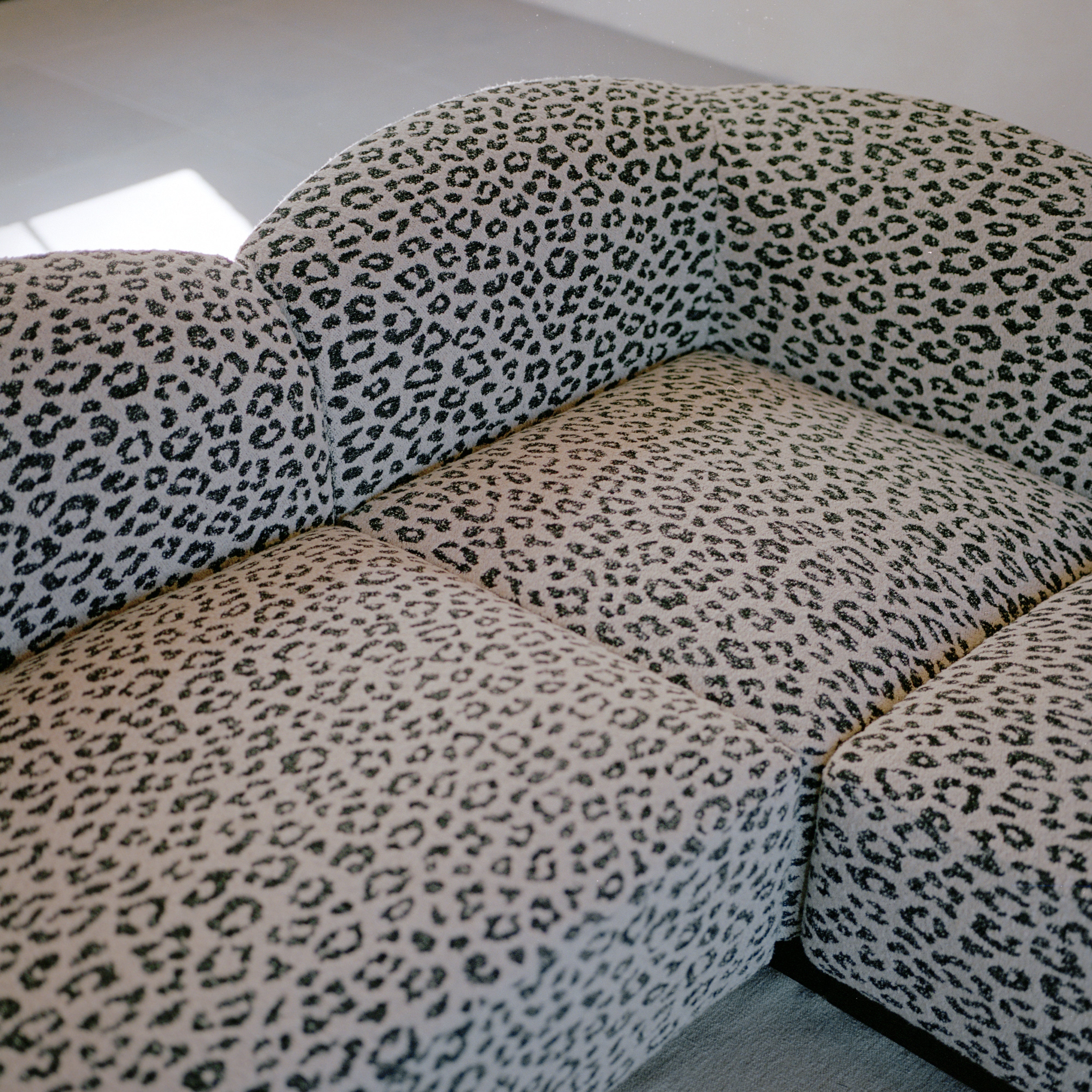 Shore Modular Sofa - Squared Corner, Plinth, Module 20