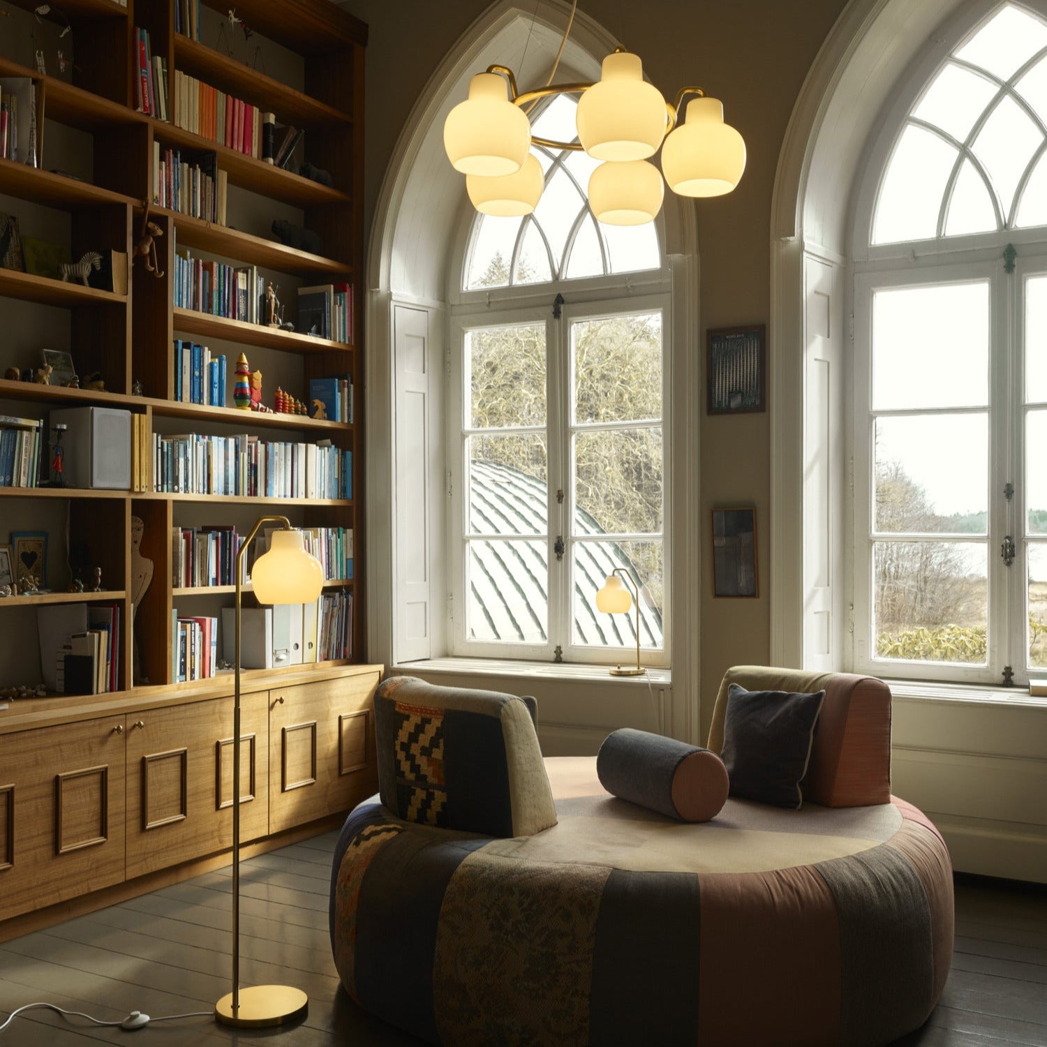 VL Ring Crown Floor Lamp