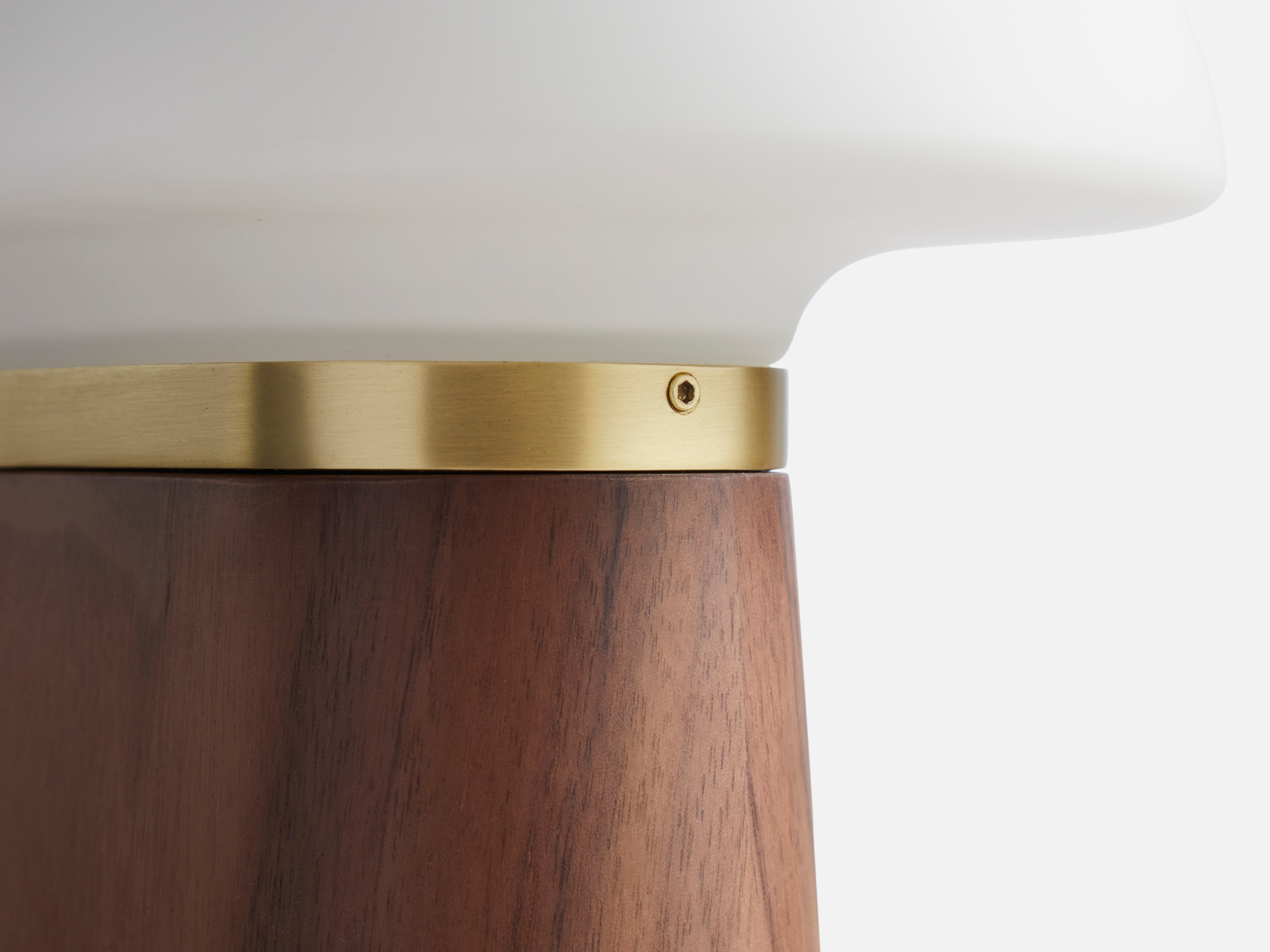 Nova Table Lamp