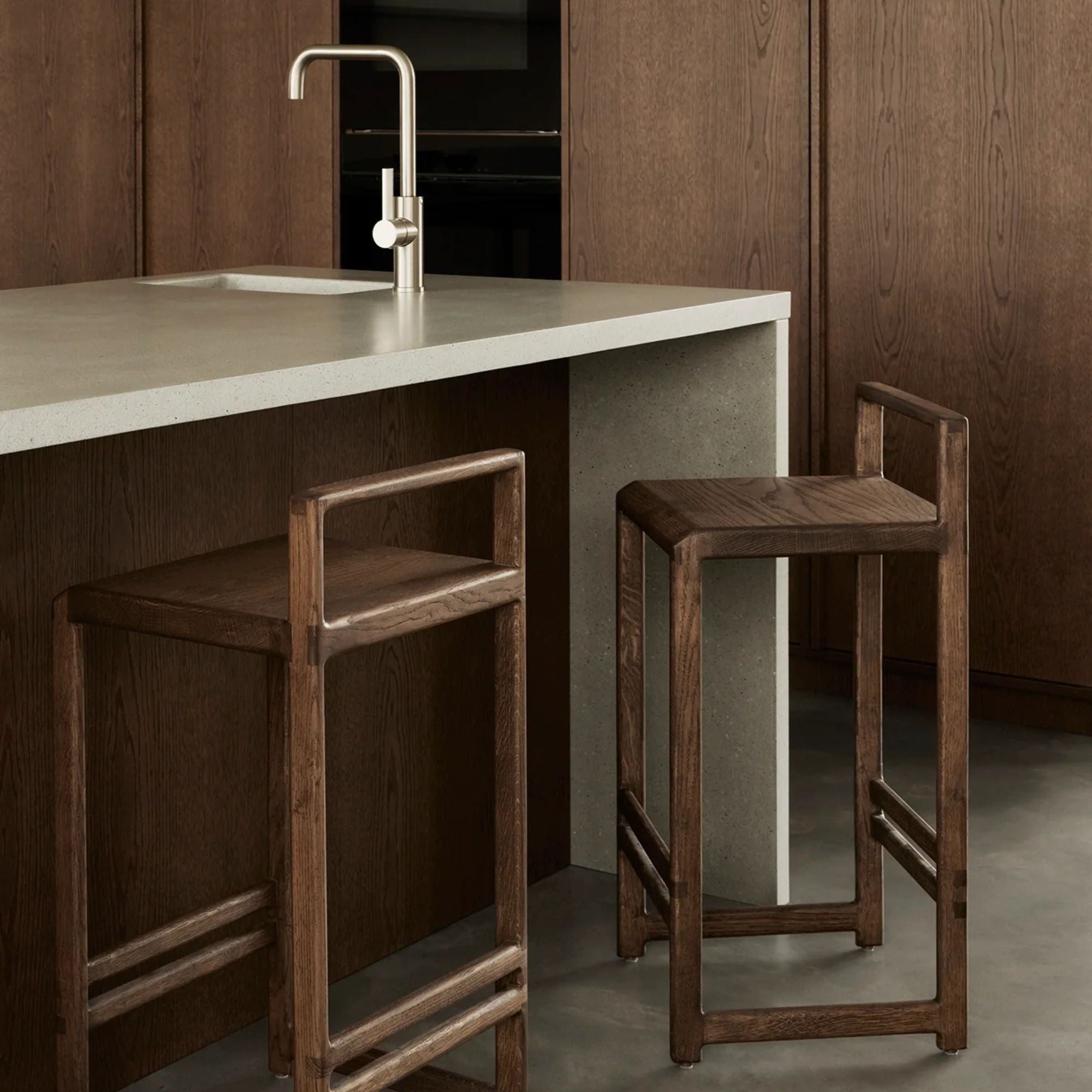 Ebba Bar Stool