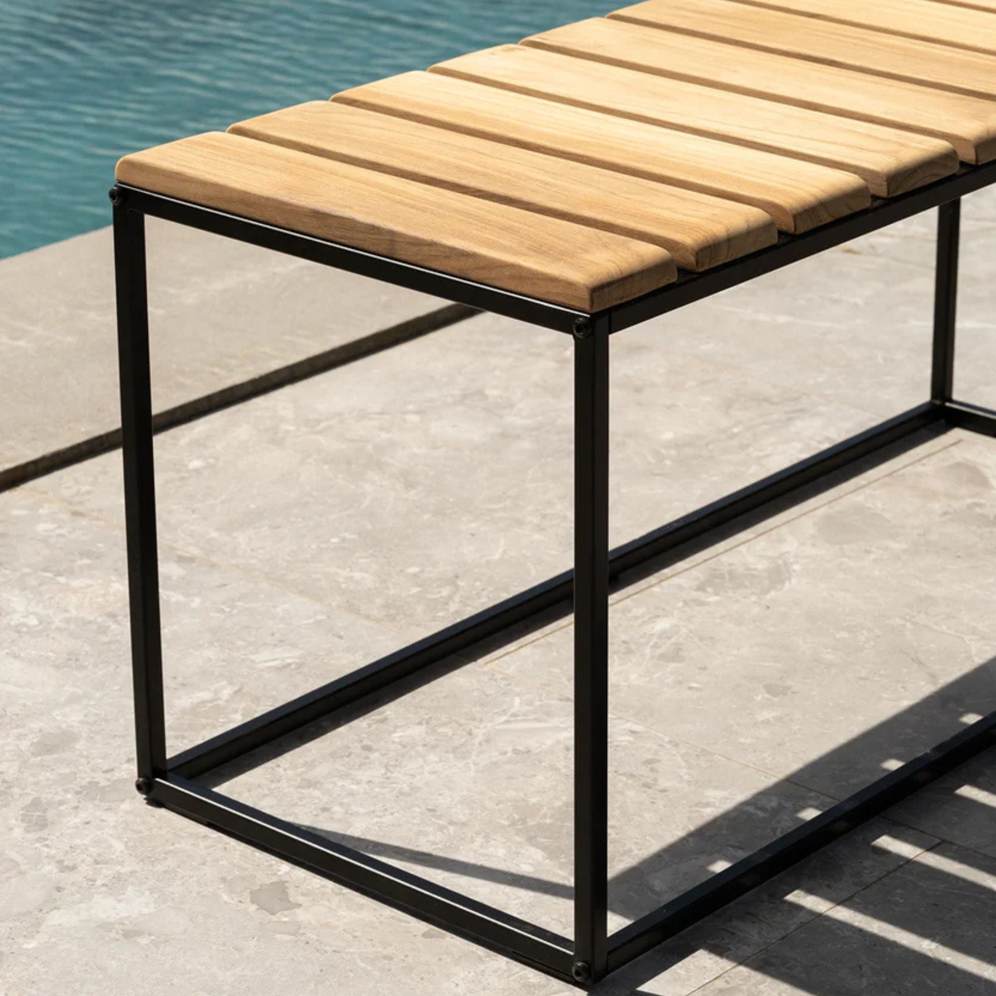 Hedvig Outdoor Bench