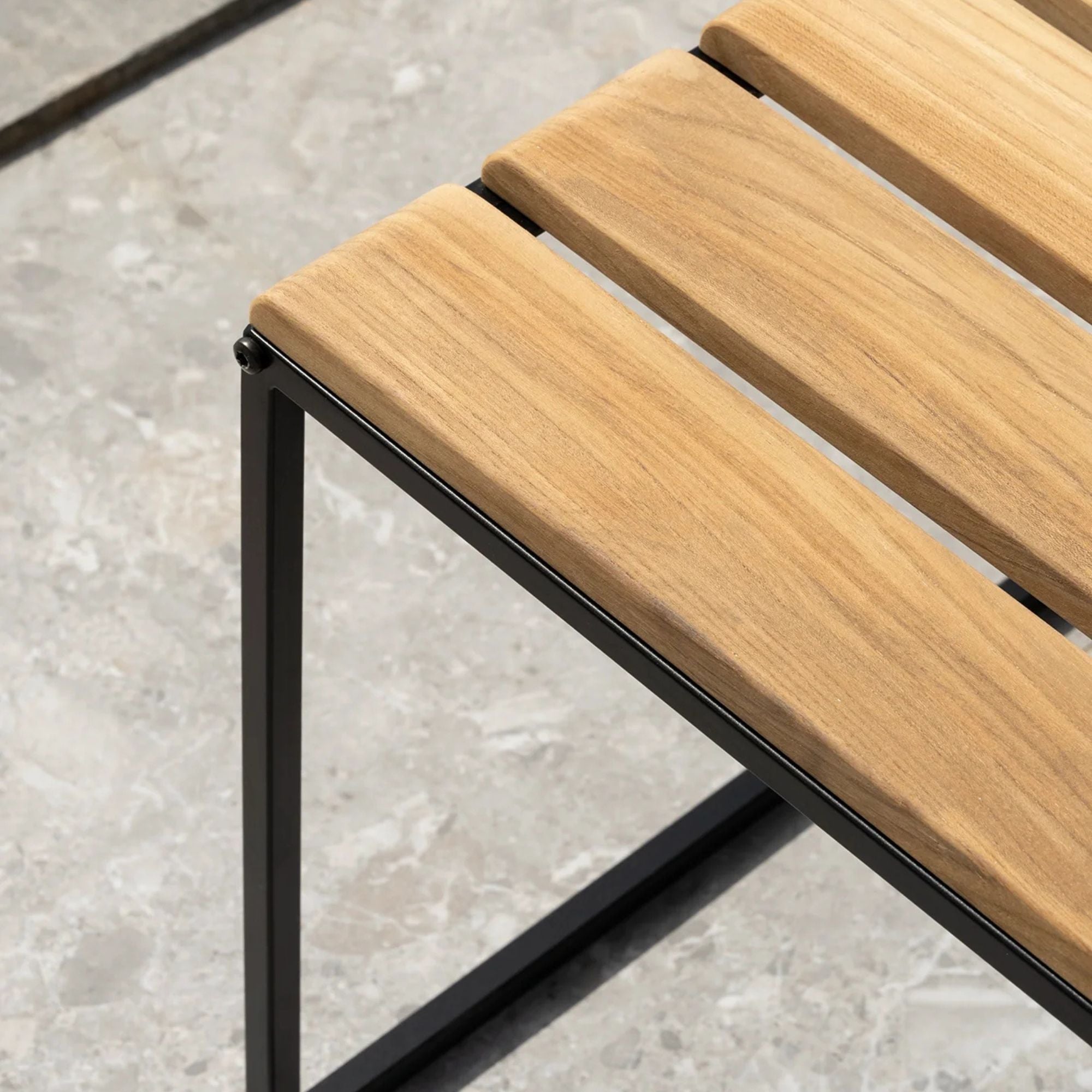 Hedvig Outdoor Bench