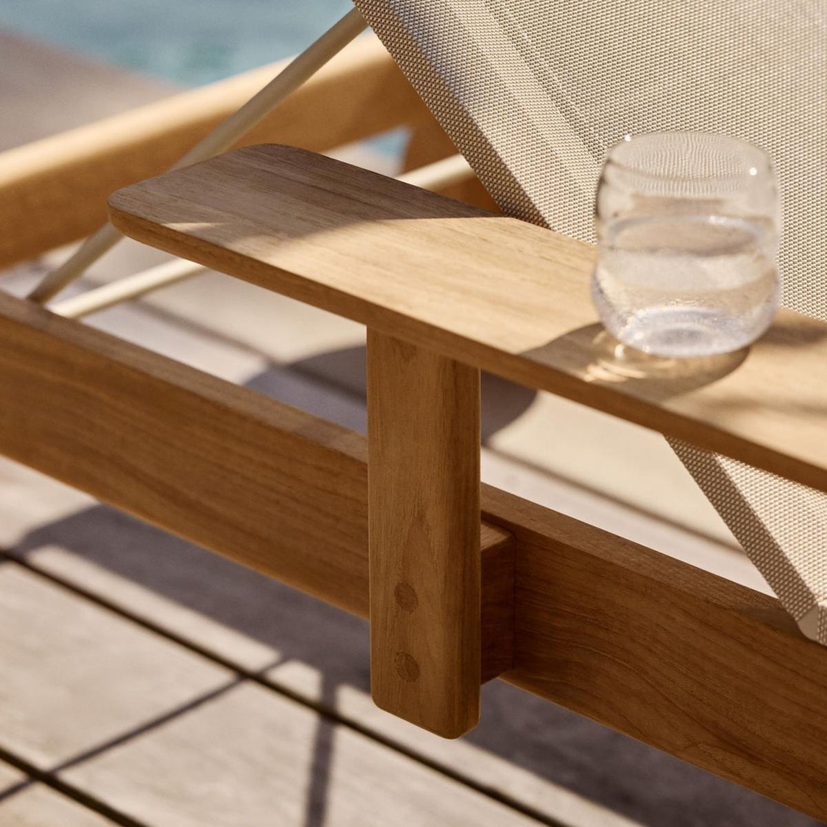 pelagus sunbed armrest