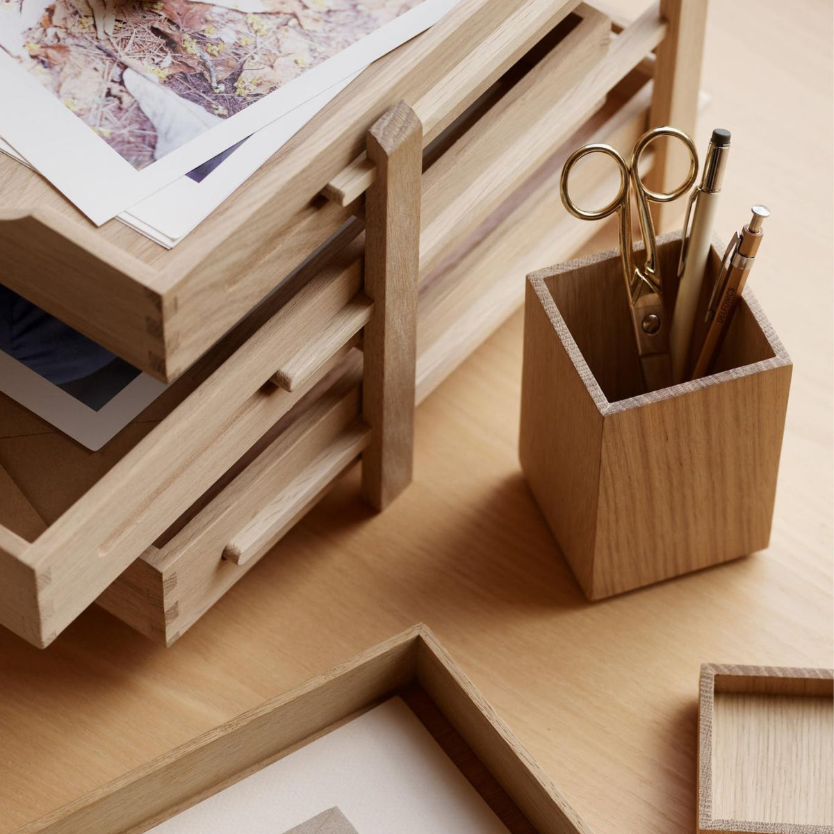 nomad pen holder