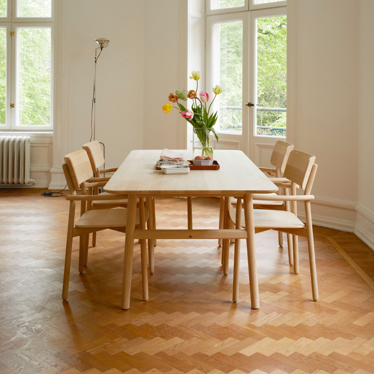 hven armchair with hven rectangular dining table