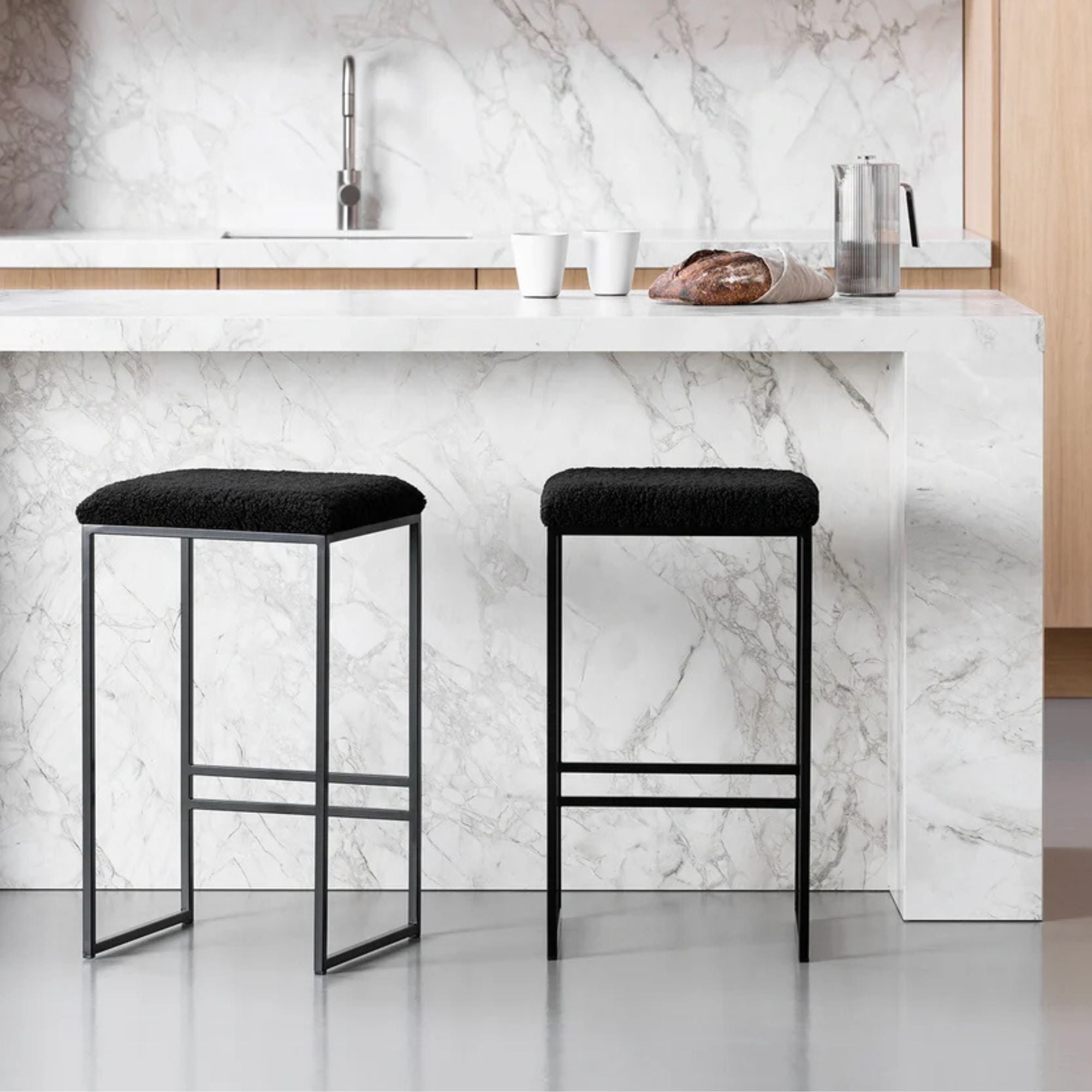 Svea Bar Stool