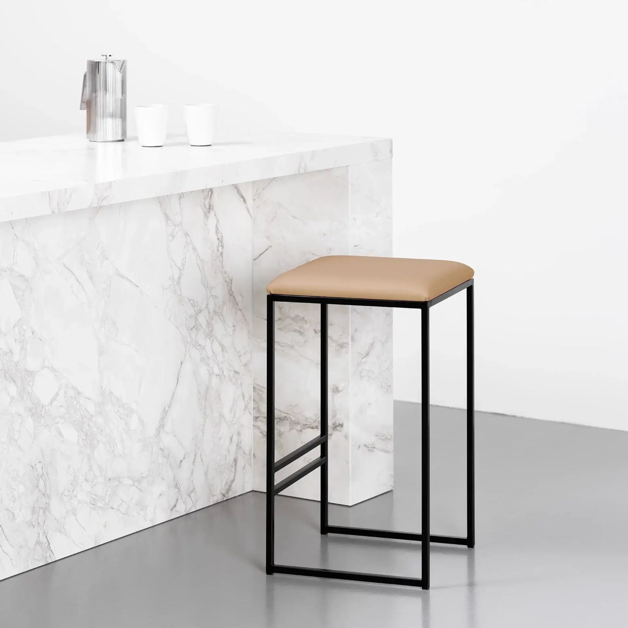 Svea Bar Stool