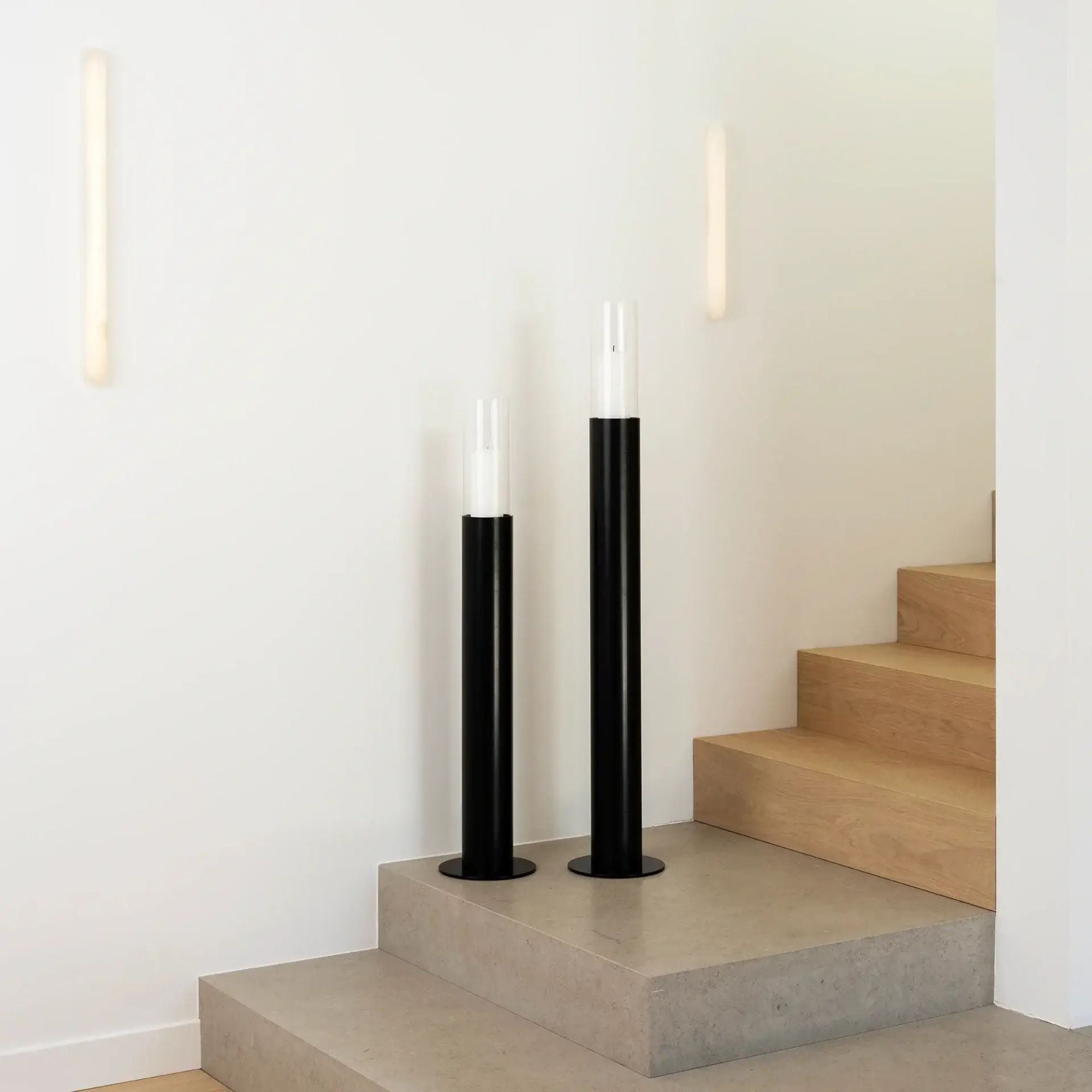 Thomas Floor Candleholder