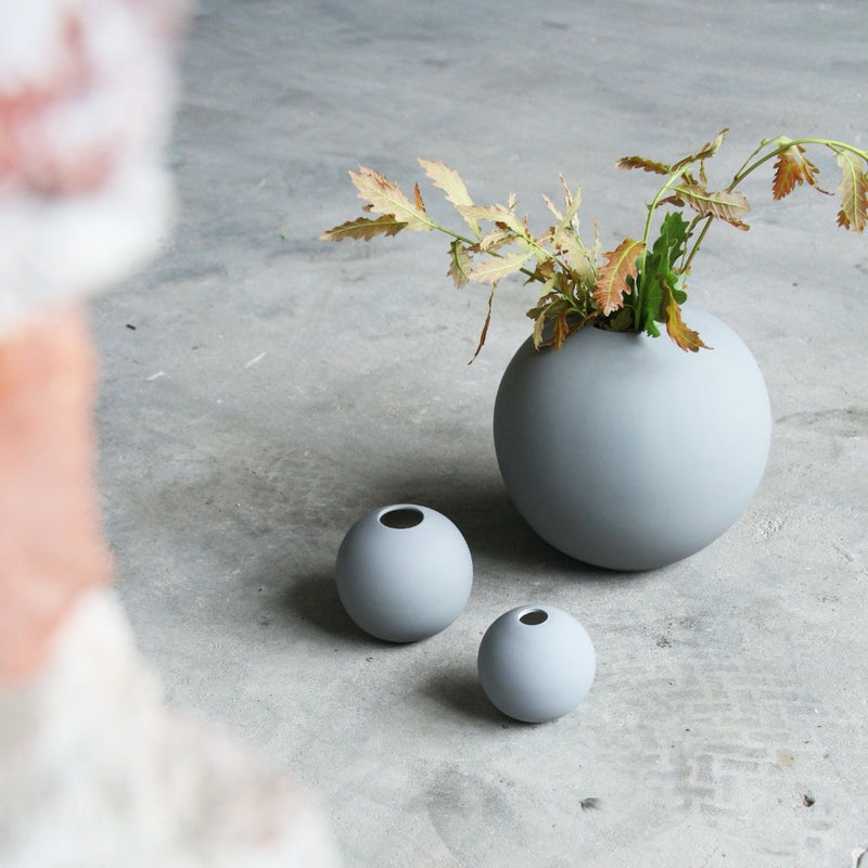 Ball Vase Grey 8cm