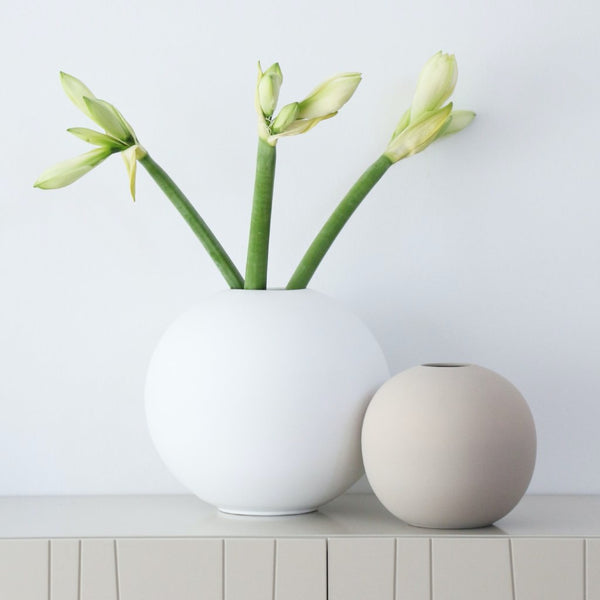 Ball Vase White 30cm